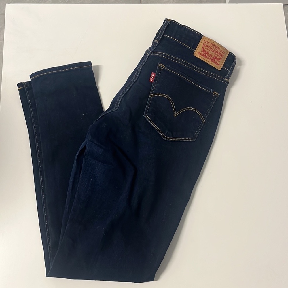 Levi’s skinny jeans 711 size 27